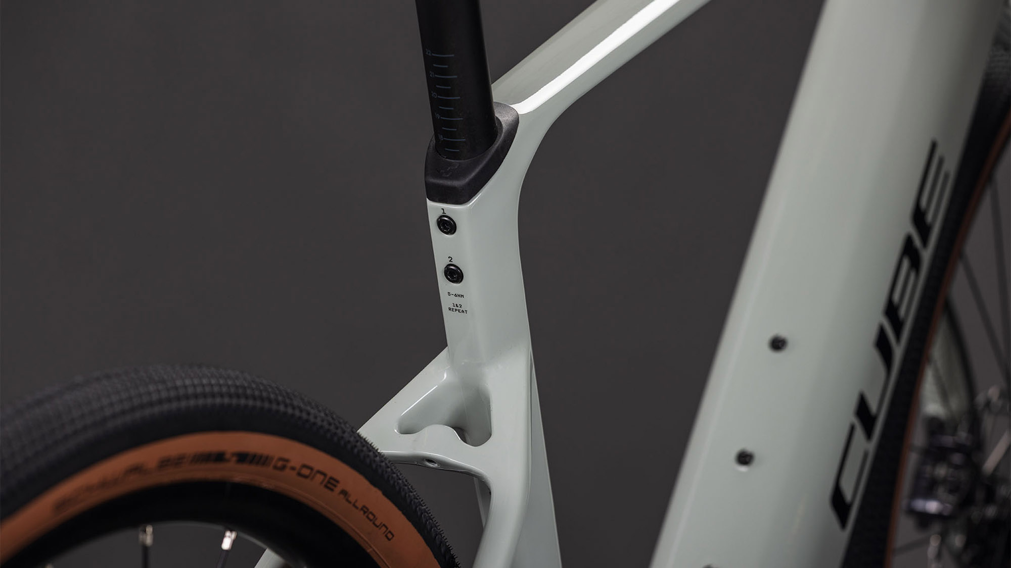 Cube Nuroad Hybrid C:62 Race 400X reedbeige´n´black – Bild 4
