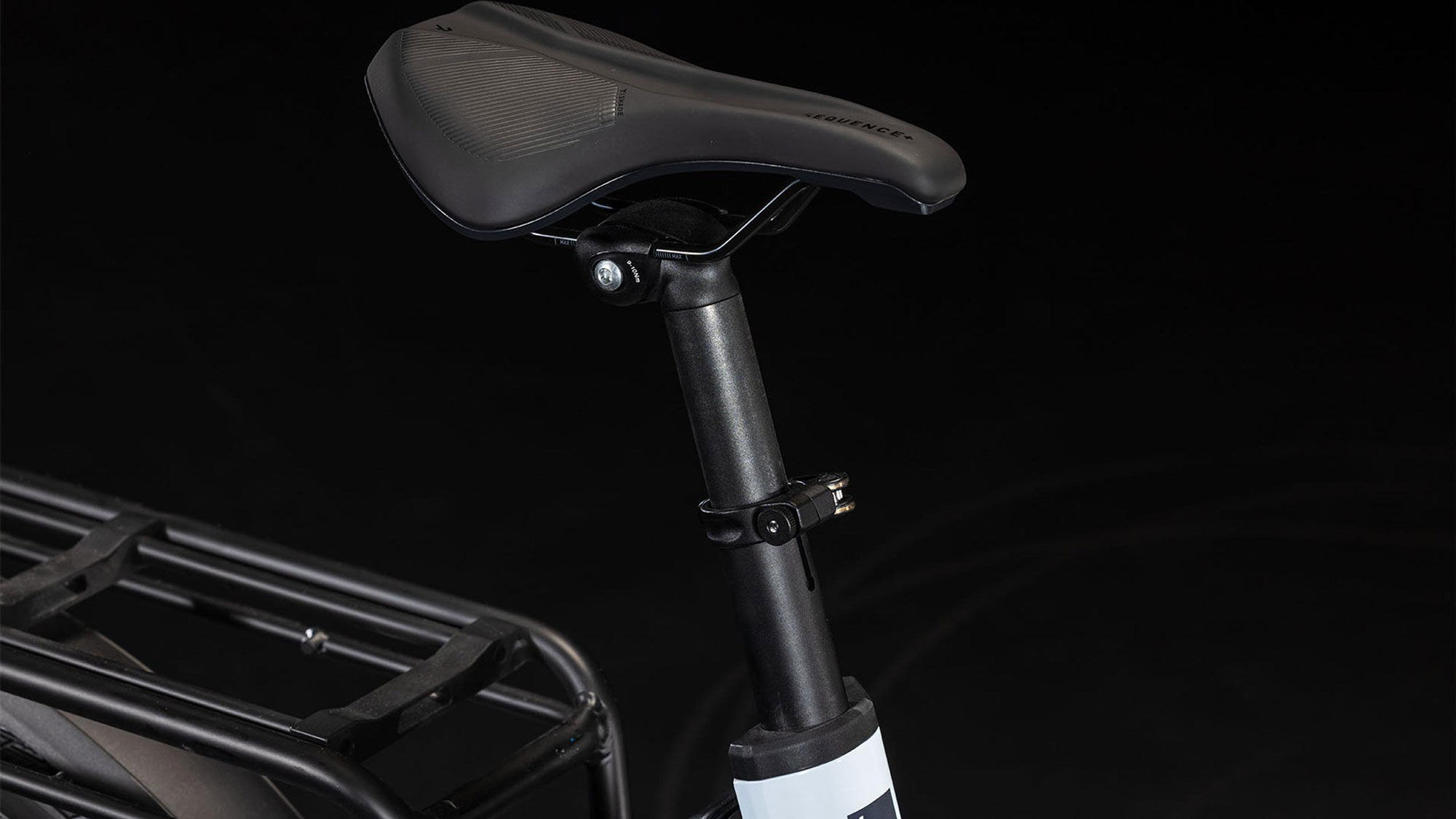 Cube Longtail Sport Hybrid 725 flashwhite´n´reflex – Bild 6