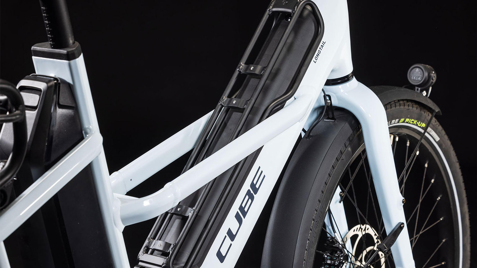 Cube Longtail Sport Hybrid 725 flashwhite´n´reflex – Bild 7